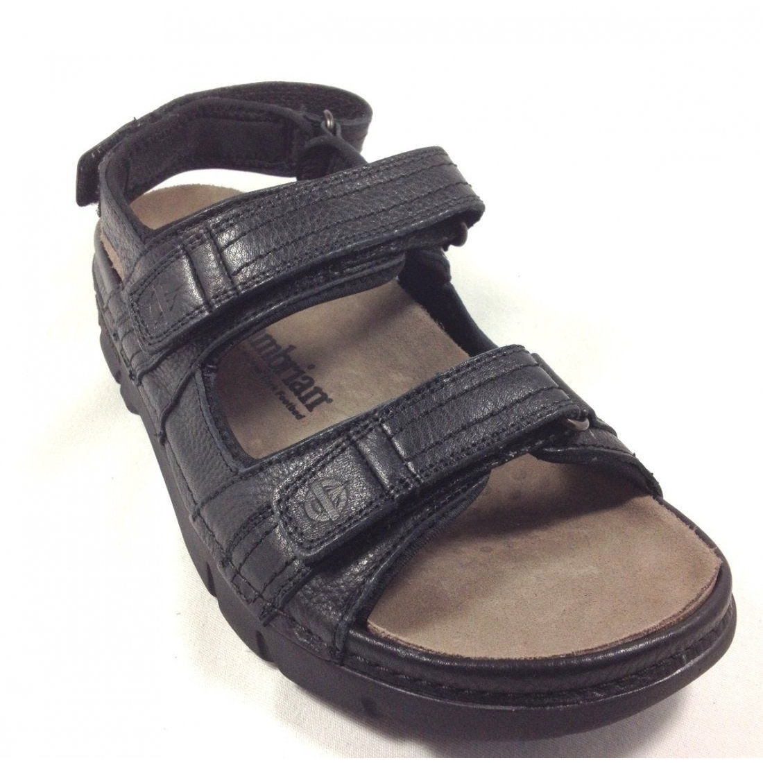 Mens sandals best sale 4e width