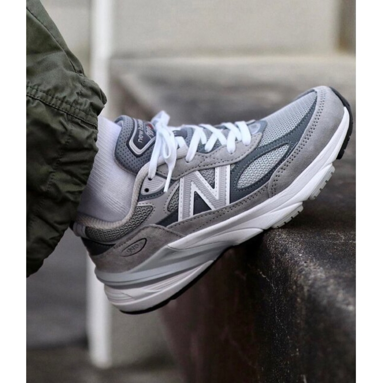 New Balance Men s 990 V6 2E Width